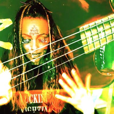 Peter Hook bass guitar on video